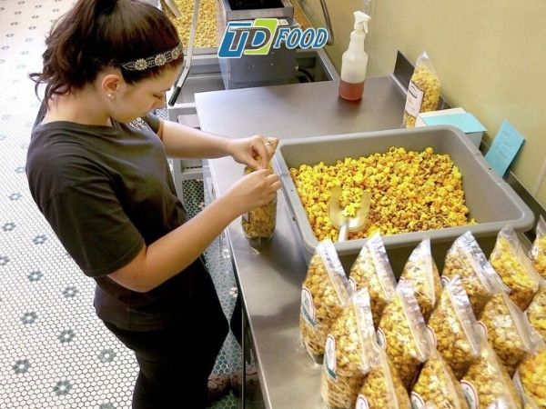 Bánh gạo và bánh snack phủ bột bơ sữa